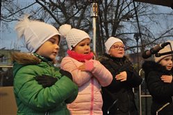 Vianočné trhy - vystúpenie žiakov ZŠ